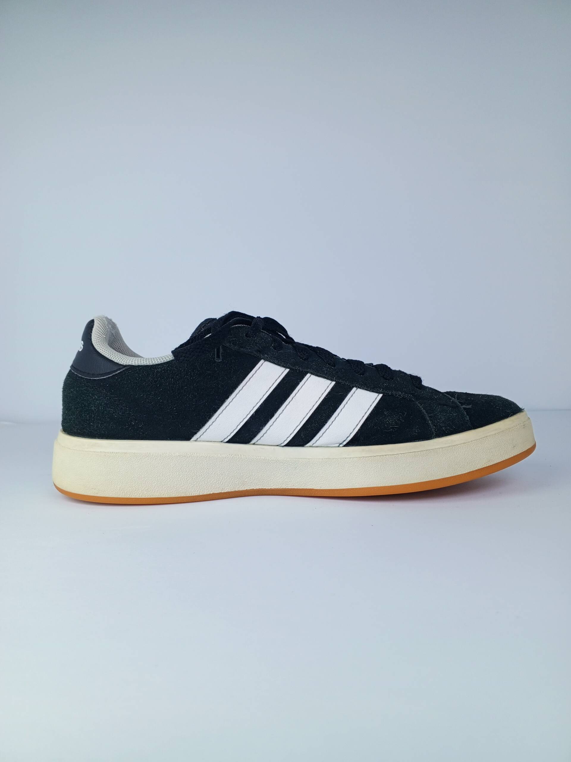 Preloved Adidas Grand Court 00s Sneakers – Black Suede - Image 6