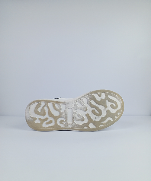 Oversized Chunky Sneakers – White with Black Heel Tab - Image 4