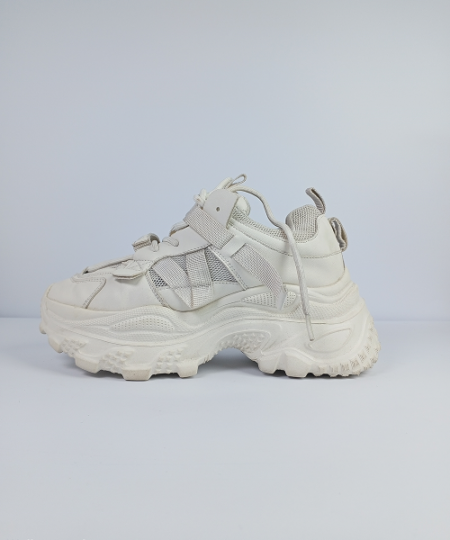 Triple-Sole Style Chunky Sneakers – White