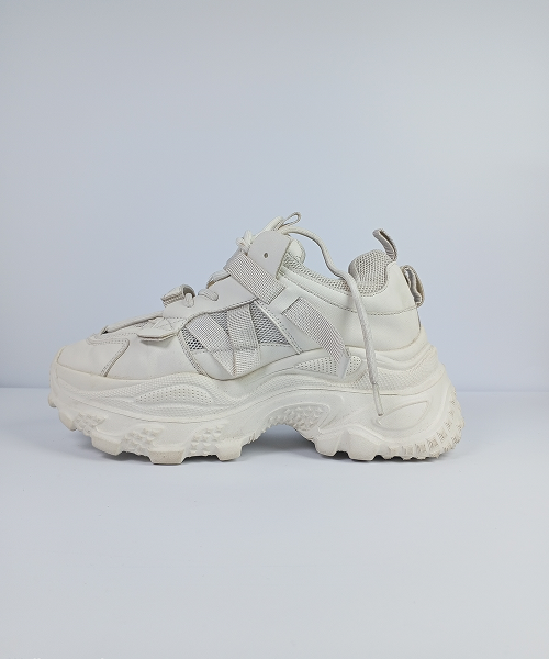 Triple-Sole Style Chunky Sneakers – White
